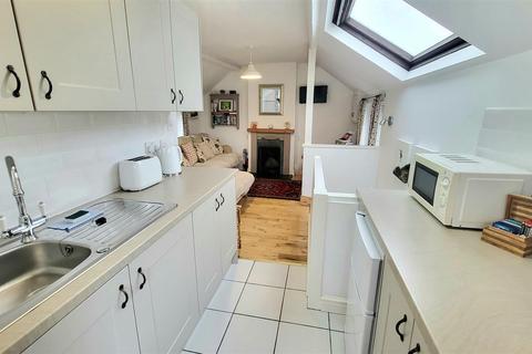 2 bedroom house for sale, Doll's House, Harlech