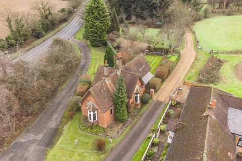 2 bedroom detached bungalow for sale, Oxford Road, Gerrards Cross SL9