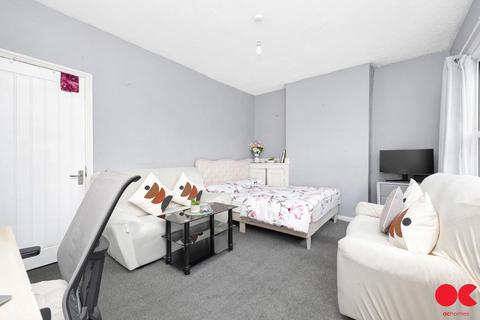 2 bedroom flat for sale, Hughenden Terrace, Leyton E15