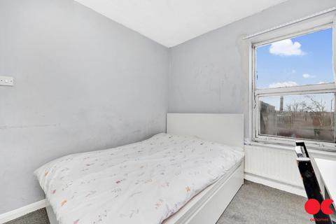 2 bedroom flat for sale, Hughenden Terrace, Leyton E15