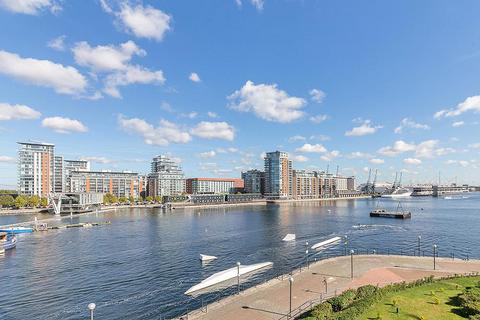 2 bedroom apartment to rent, Western Beach Apartments, Royal Victoria Dock, E16