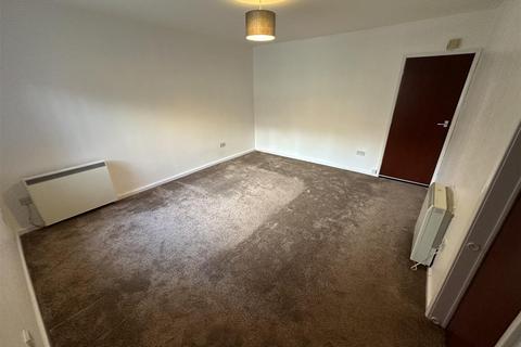 2 bedroom apartment to rent, Lavinia Terrace, Clayton, Bradford