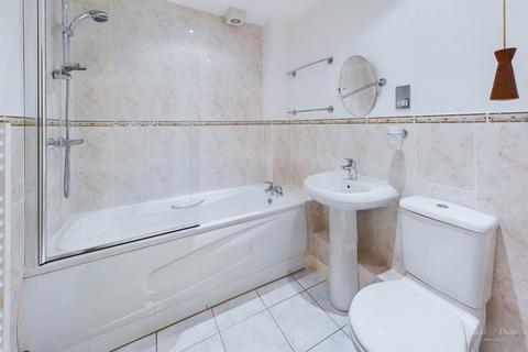 2 bedroom flat to rent, Little Chelsea