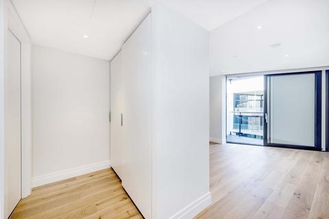 2 bedroom flat for sale, Four Riverlight Quay, Nine Elms, SW11