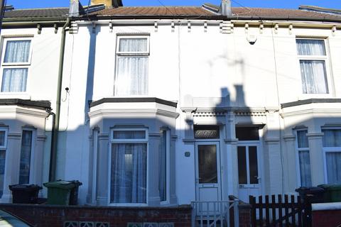 3 bedroom terraced house to rent, Tokio Road, Portsmouth, PO3 5AT