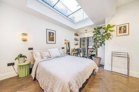 3 bedroom maisonette for sale, St Olafs Road, Fulham, London, SW6