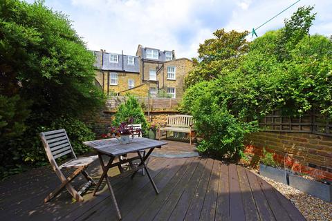 2 bedroom flat to rent, Mallinson Road, Between the Commons, London, SW11