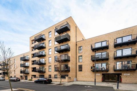 2 bedroom flat for sale, Austwick Court, Woolwich, LONDON, SE18