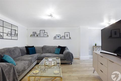 2 bedroom maisonette for sale, Tonbridge Road, Maidstone, Kent, ME16