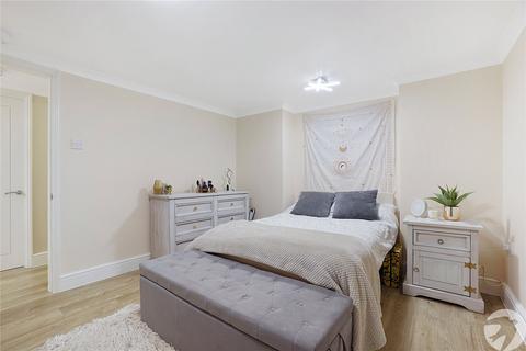 2 bedroom maisonette for sale, Tonbridge Road, Maidstone, Kent, ME16