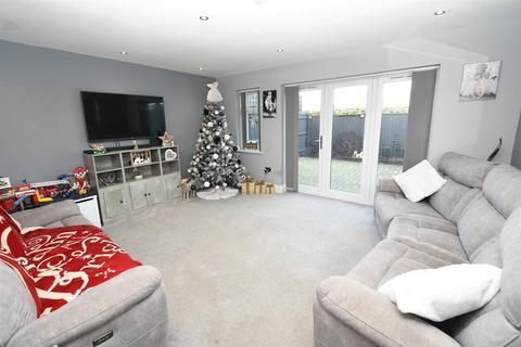 4 bedroom detached house for sale, Canvey Island SS8