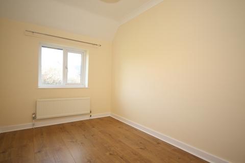 3 bedroom semi-detached house to rent, West End, Woking GU24