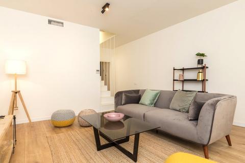 3 bedroom apartment, Flat For Sale In Ciutat Vella, Ciutat Vella, Barcelona