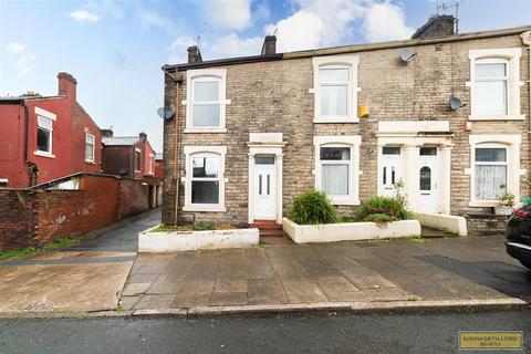 2 bedroom terraced house to rent, Snape Street, Darwen