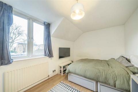 3 bedroom house for sale, Gaskell Street, London SW4