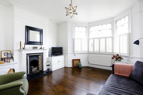 3 bedroom house for sale, Durham Road, West Wimbledon. SW20