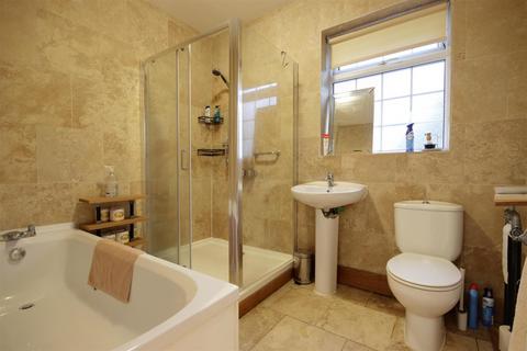 White Cottage Aldbrough Road, Withernwick, Hull, HU11 4TF