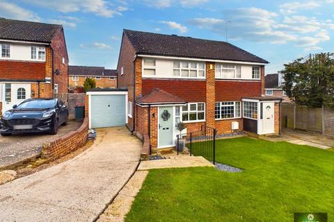 3 bedroom semi-detached house for sale, Tintern Road, Gossops Green RH11