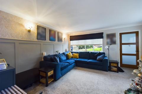19 Tintern Road, Crawley, RH11 8NG