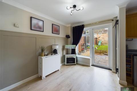 19 Tintern Road, Crawley, RH11 8NG