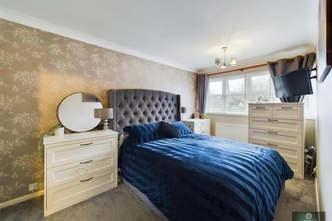 19 Tintern Road, Crawley, RH11 8NG
