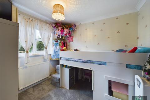 19 Tintern Road, Crawley, RH11 8NG