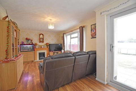 3 bedroom terraced house for sale, Orchard Way, Cullompton