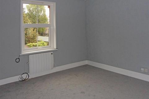 2 bedroom flat to rent, Park Street