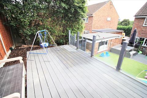 12 Tintern Road, Crawley, RH11 8NG