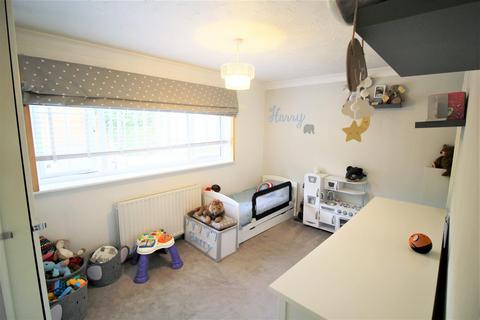 12 Tintern Road, Crawley, RH11 8NG