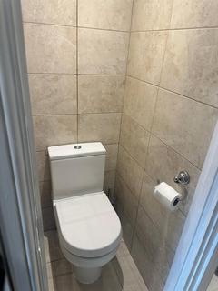 Studio to rent, Kenmore Avenue, Harrow HA3