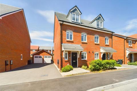 135 Flatts Lane, Calverton, Nottingham, NG14 6LA