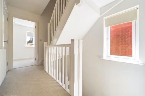 135 Flatts Lane, Calverton, Nottingham, NG14 6LA