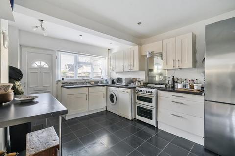 2 bedroom flat for sale, High Wycombe,  Buckinghamshire,  HP13