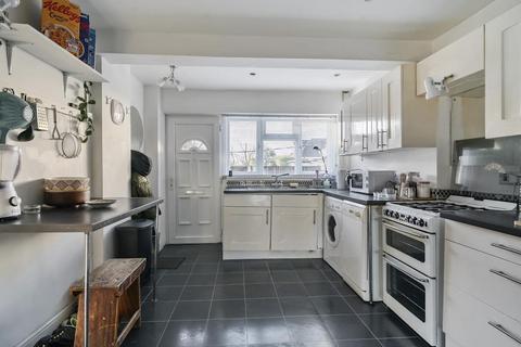 2 bedroom flat for sale, High Wycombe,  Buckinghamshire,  HP13