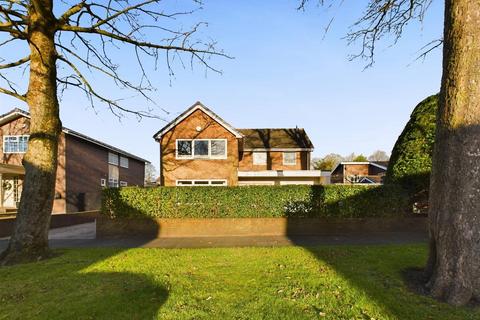 4 bedroom detached house for sale, Woodlands, Preston Village