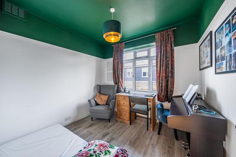 3 bedroom flat for sale, Brondesbury Park, Brent