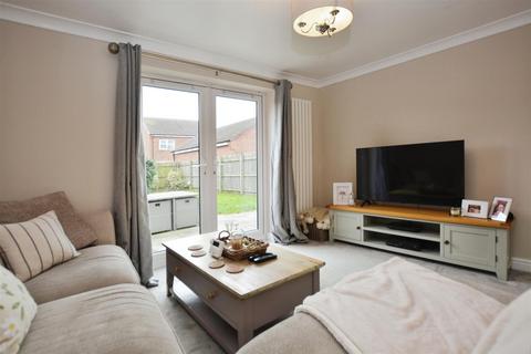 3 bedroom semi-detached house for sale, Pochard Drive, Scunthorpe