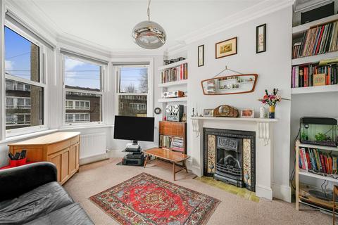 2 bedroom flat for sale, Birkbeck Road, London N8