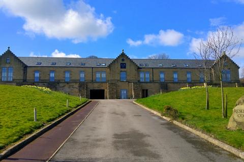 2 bedroom apartment to rent, Upper Carr Lane, Calverley LS28