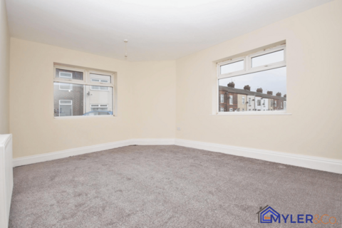 3 bedroom end of terrace house for sale, Cooper Street, Widnes, WA8