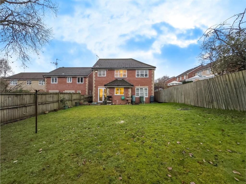 37 Birch Grove 5.jpg
