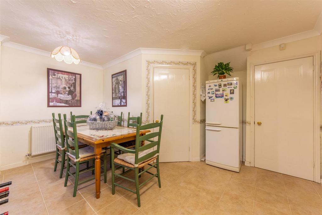37 Birch Grove-18.jpg