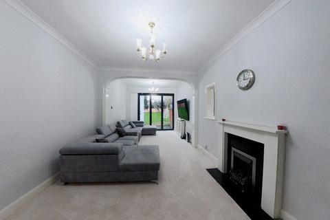 6 bedroom detached bungalow for sale, Westrow Gardens, Ilford IG3