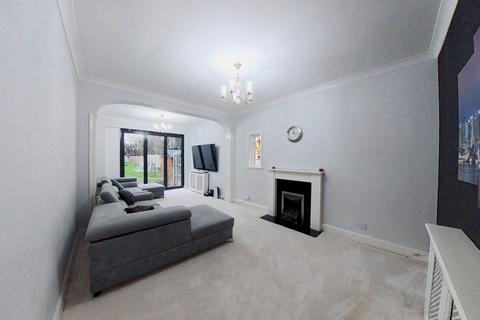 6 bedroom detached bungalow for sale, Westrow Gardens, Ilford IG3