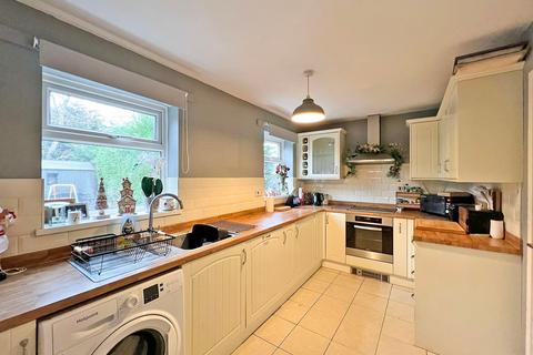 17 Cheriton Grove, Wolverhampton, WV6 7SP