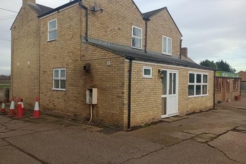 3 bedroom house to rent, Hillrow Causeway, Haddenham CB6