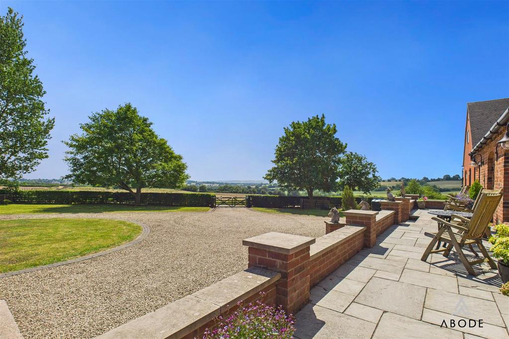 CAM03473 G0-PR0408-STILL010.jpg