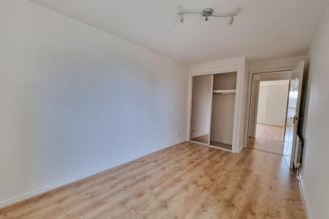 2 bedroom flat to rent, Eday Road, Hazlehead, Aberdeen, AB15