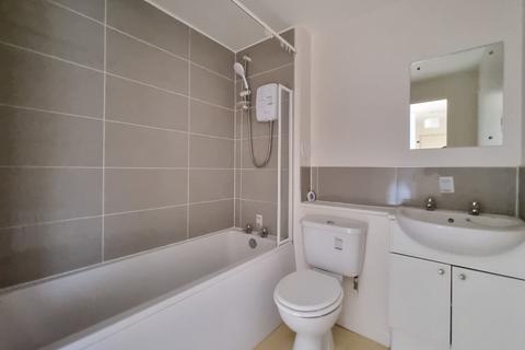 2 bedroom flat to rent, Eday Road, Hazlehead, Aberdeen, AB15